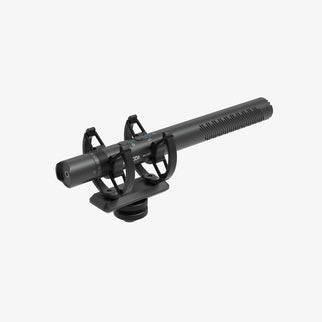 The SYNCO D30 camera shotgun mic has a 3.5mm TRS headphone monitoring jack to check the track content in real time.