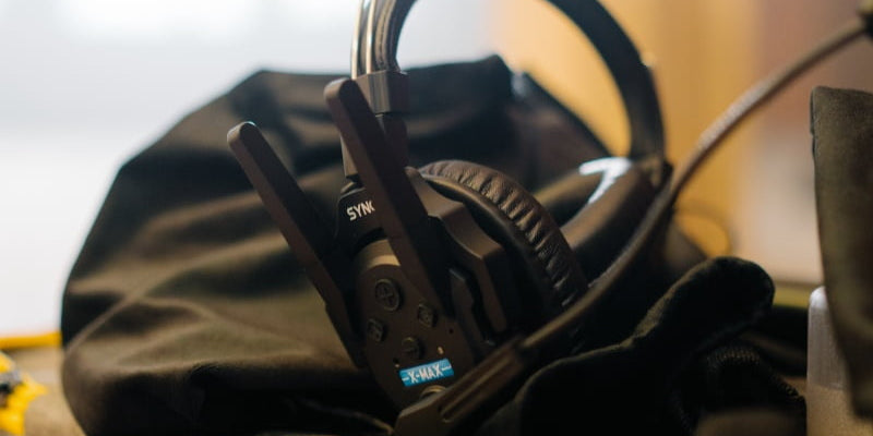 Introduction to SYNCO full duplex headset wireless at 2.4GHz