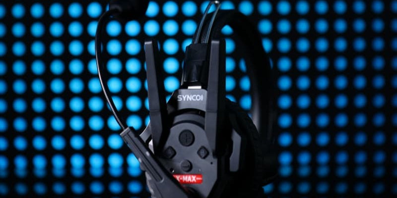 Wireless training headset: 3 picks at SYNCO