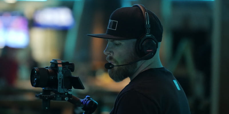 What to know about hands free walkie talkie headset?