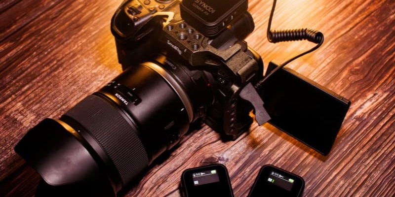 Guide to external microphone for camera