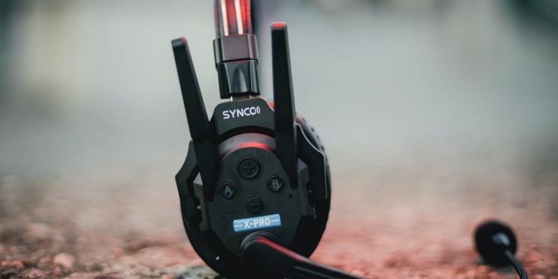 Two-way radio wireless headset: What to buy in 2026?