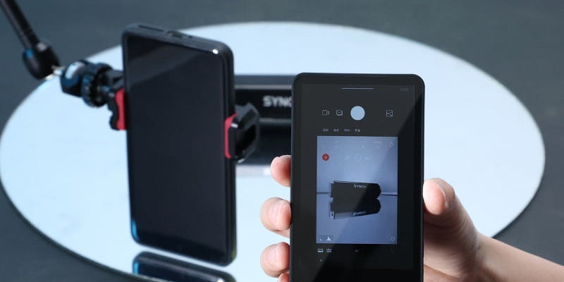 Why and how to choose a vlog selfie monitor screen for Android?