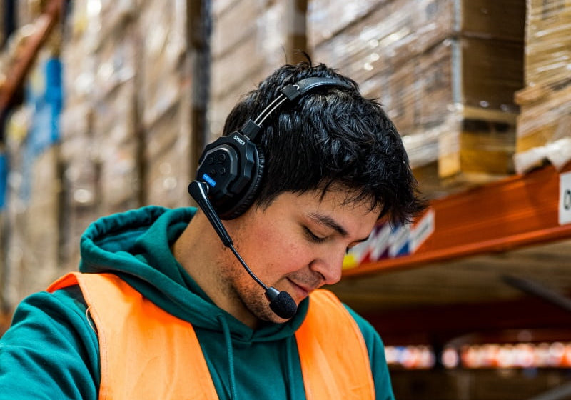 How to choose wireless headsets for construction and what to use