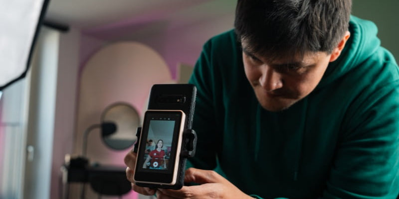 How to choose a video monitor for Android: Expert tips and top pick