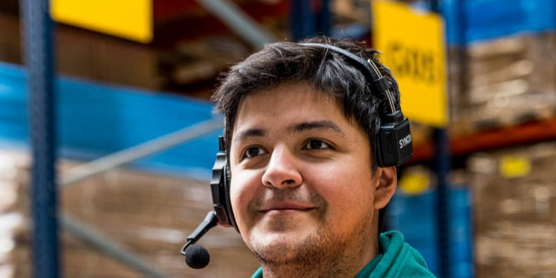 Complete guide to warehouse communication headsets in 2025