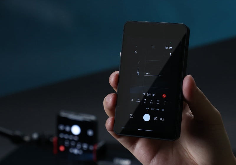 How to connect phone screen to monitor: Wireless and wired ways!