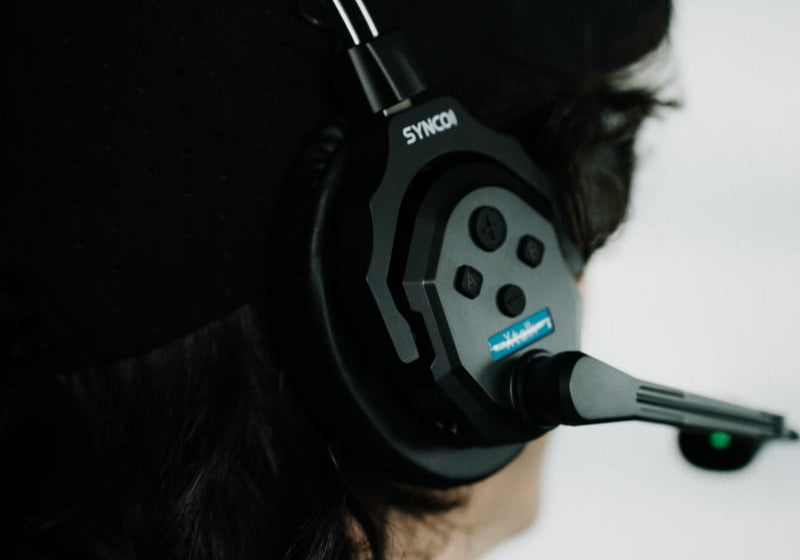 Why and how to choose the best headset for truck drivers