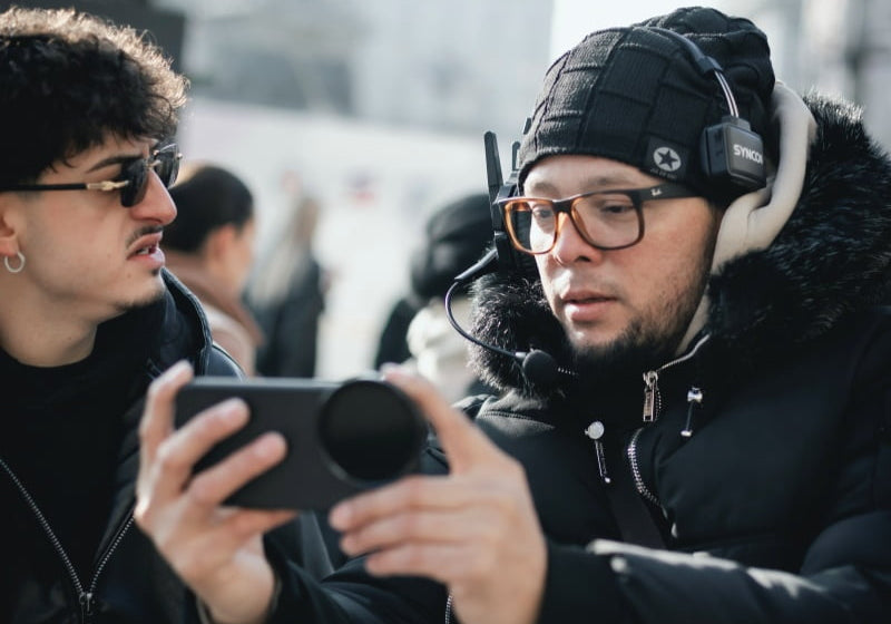 Noise cancelling walkie talkie headset: how it works and how to choose