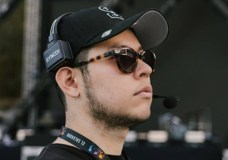 Why and how to choose 2-way radio headsets for security