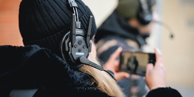 A complete guide to the stage manager headset in 2026