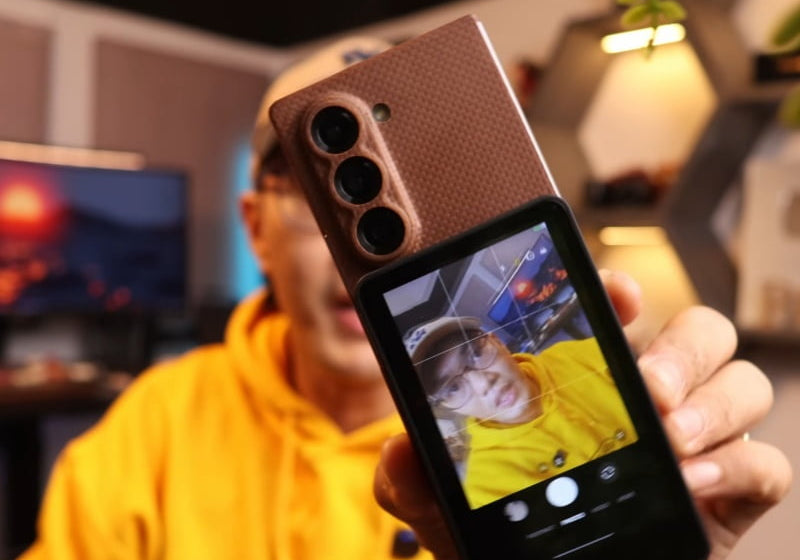 Night selfie monitor screen: Can it really level up your night shots?