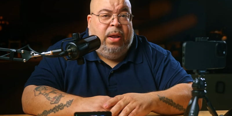 TikTok live monitor: What streamers use and how to set it up