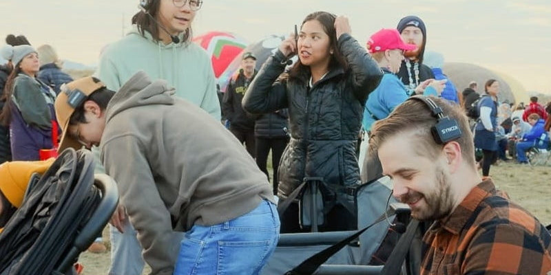 Guide to tour guide systems for wireless communications