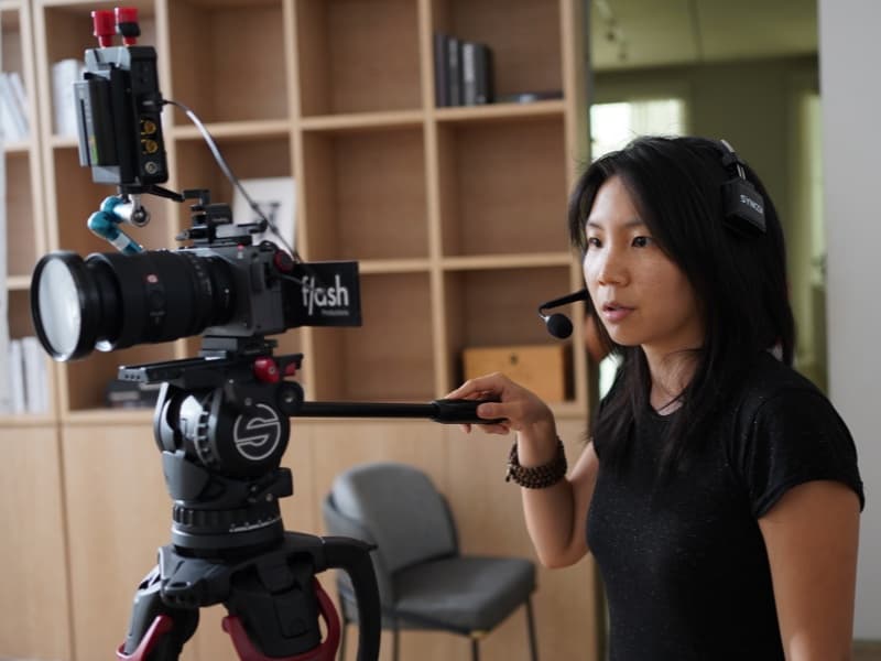 Why and how to choose single-ear broadcast headset?