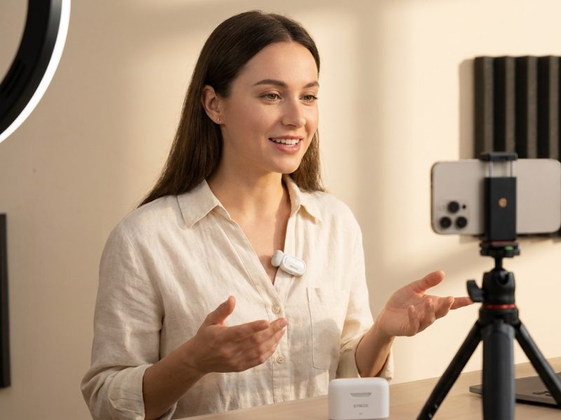 How to use wireless lapel microphone: 7 steps to follow