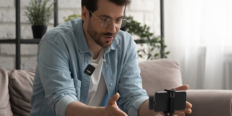 How to connect external cell phone microphone?