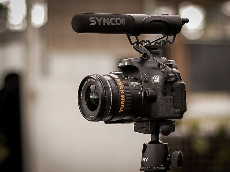 Everything to know about camera microphone in video production