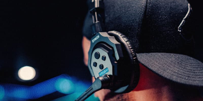 How to choose communication headsets for events?