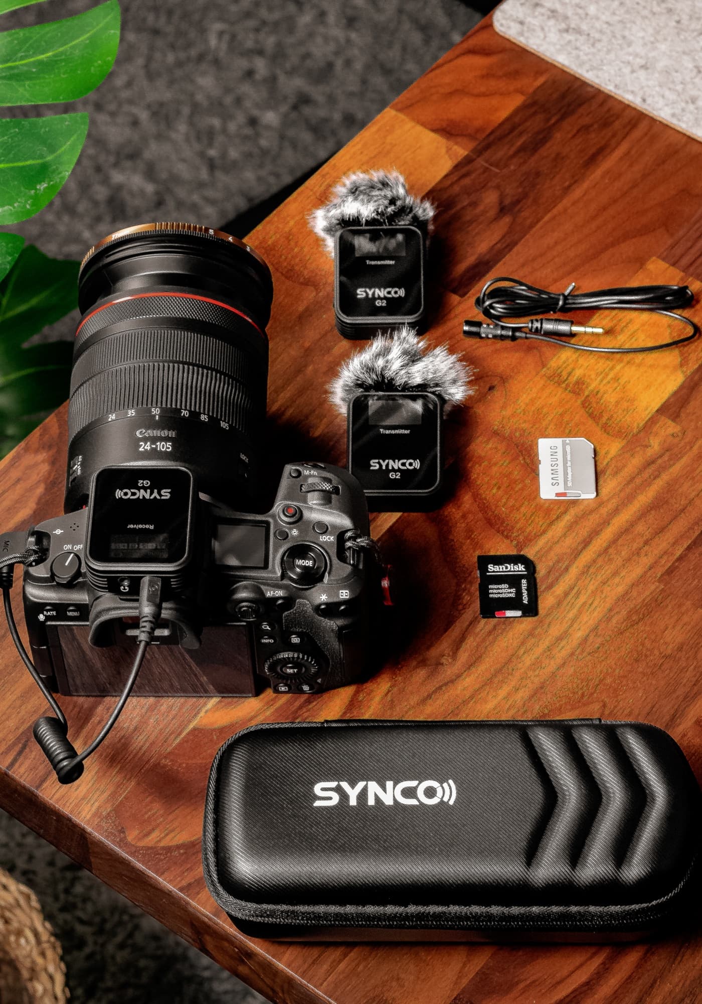 SYNCO G2 dual-channel wireless lavalier microphone with TFT screen