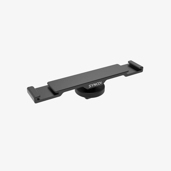 The SYNCO SM5 cold shoe extension is compatible with the SYNCO microphones that feature a pocket clip or cold shoe adapter. 