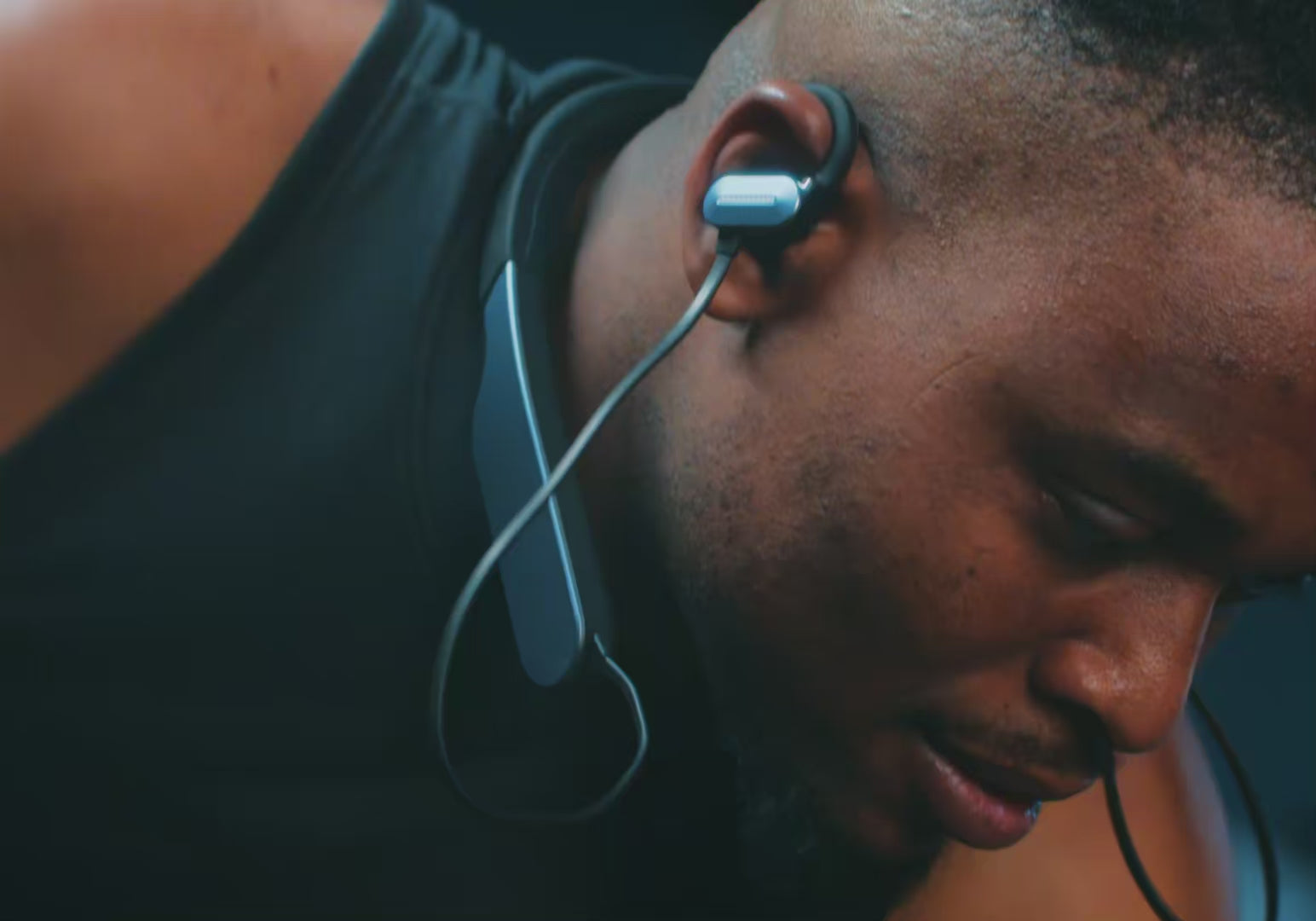 SYNCO Xtalk S Bluetooth headphone switching from phone music to team communication