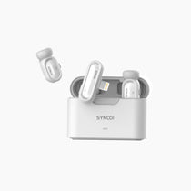 The SYNCO Smic AI includes a Lightning receiver, two white transmitters, and a charging case.