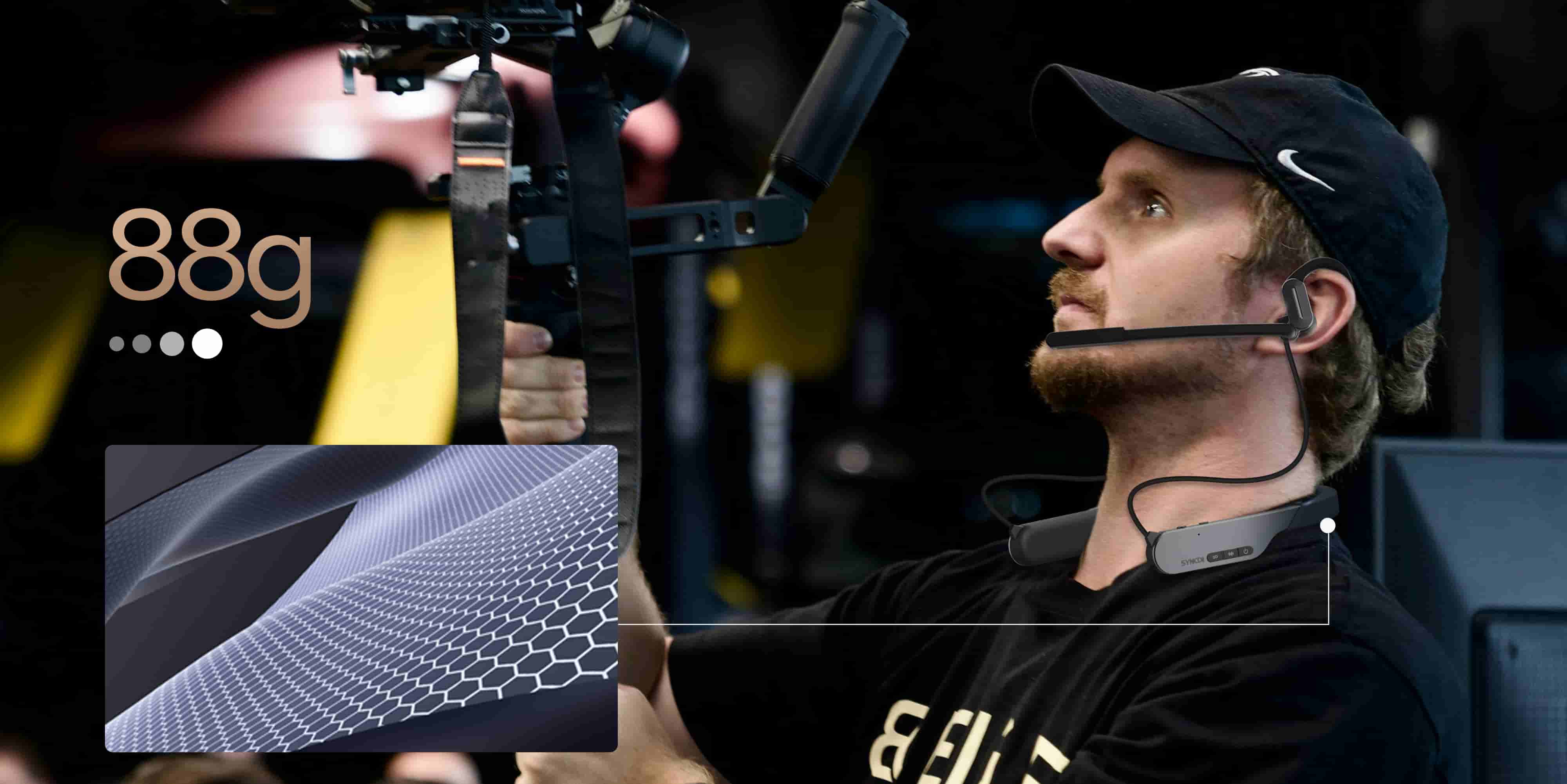 Made from breathable silicone, the SYNCO Xtalk S weighs just 88g.